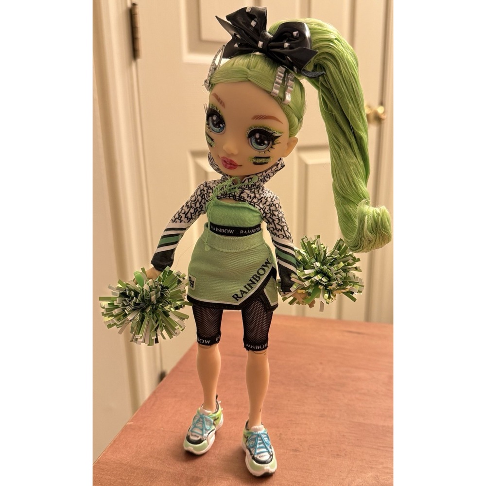 Rainbow High Cheer Jade Hunter Green Cheerleader Doll Green Outfit W/Pom Poms‎